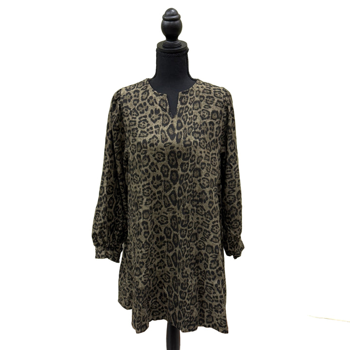 leopard print short
