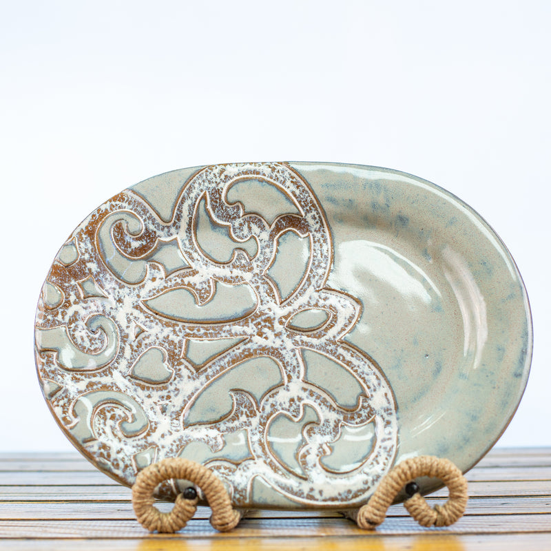 Platter Rounded Scroll