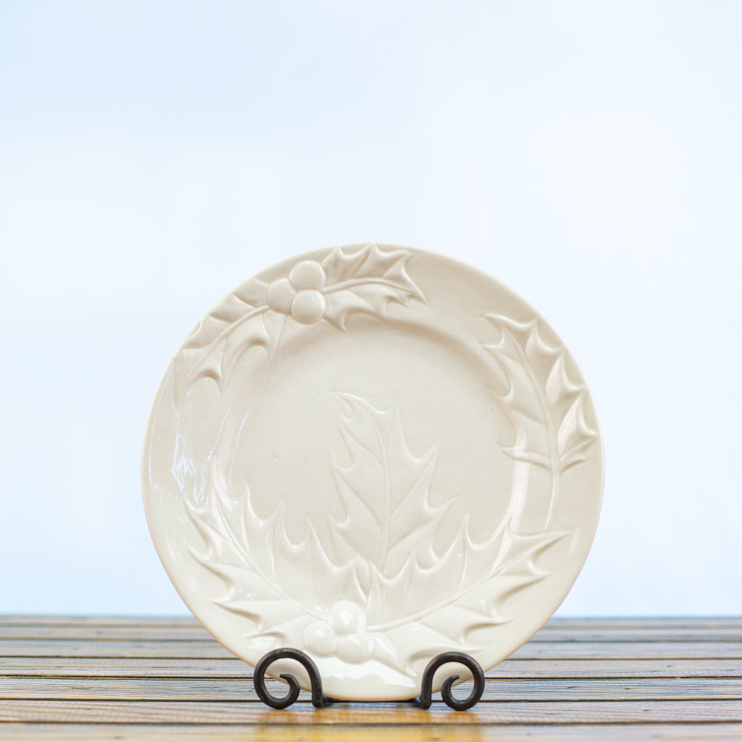 Plate with Holly Design in white